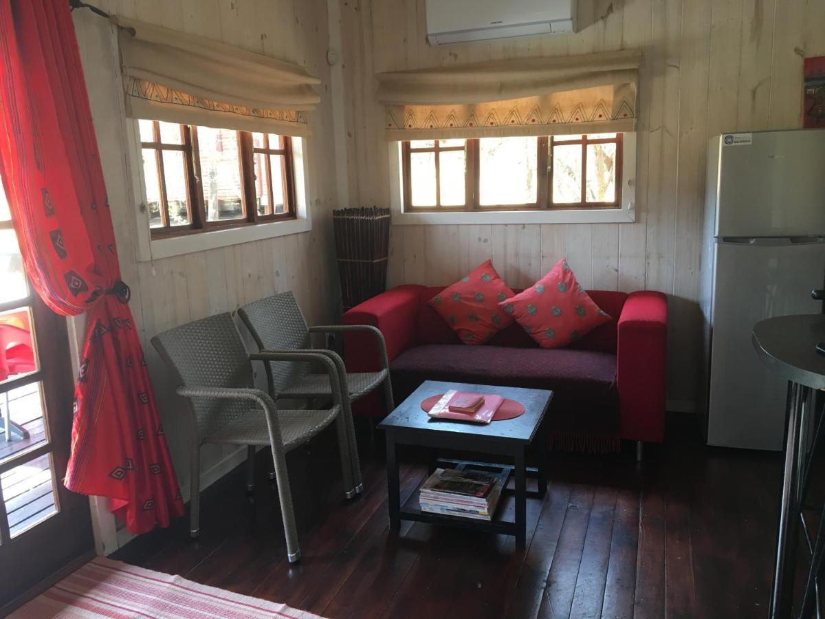 Intaba Thulile Hotel Maanhaarrand Buitenkant foto