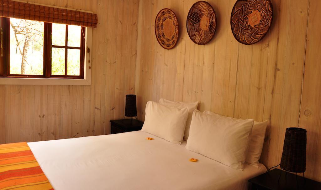Intaba Thulile Hotel Maanhaarrand Kamer foto