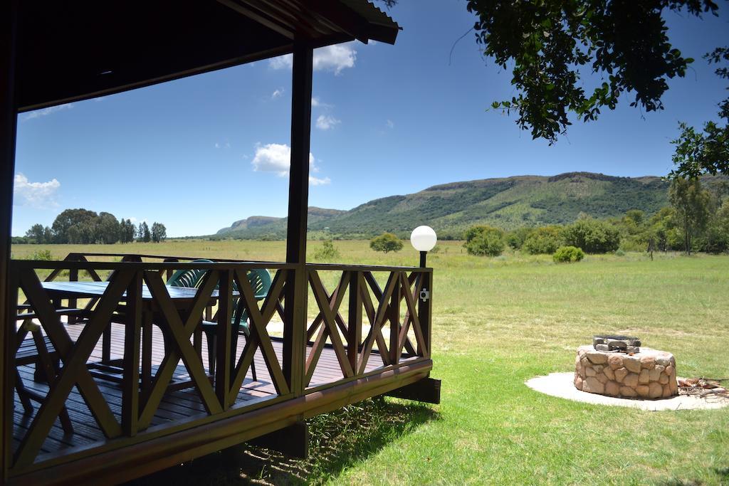 Intaba Thulile Hotel Maanhaarrand Kamer foto