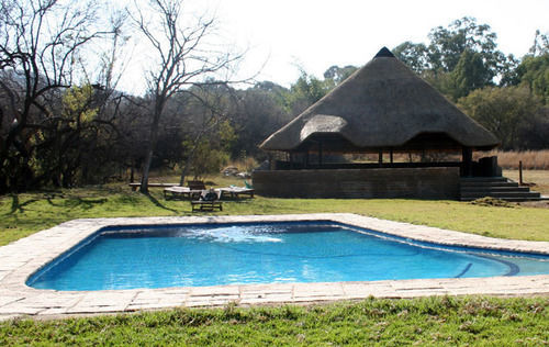 Intaba Thulile Hotel Maanhaarrand Buitenkant foto