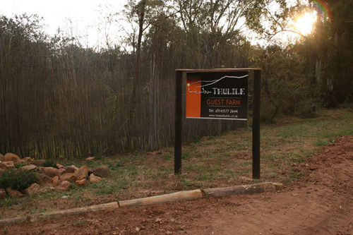 Intaba Thulile Hotel Maanhaarrand Buitenkant foto
