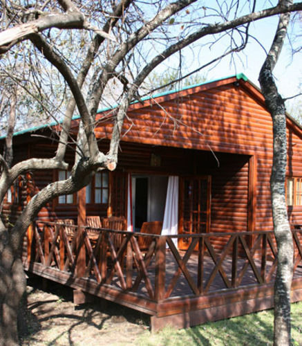 Intaba Thulile Hotel Maanhaarrand Buitenkant foto